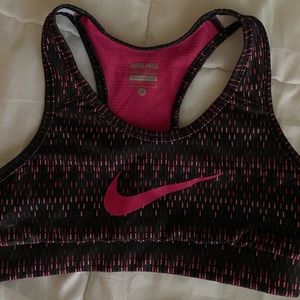 sports bra